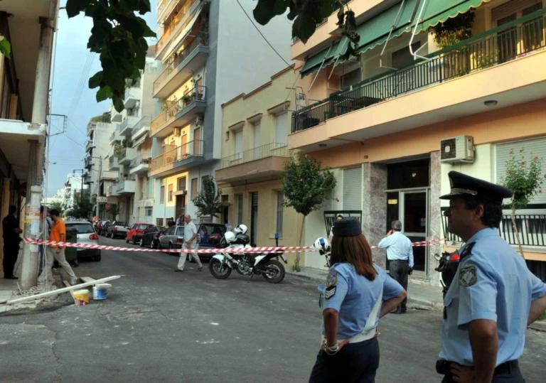 Ρόδος: Αυτοκτόνησε μπροστά στην ανήλικη κόρη του – Σοκάρουν τα δάκρυα της μικρής πίσω από το οικογενειακό δράμα